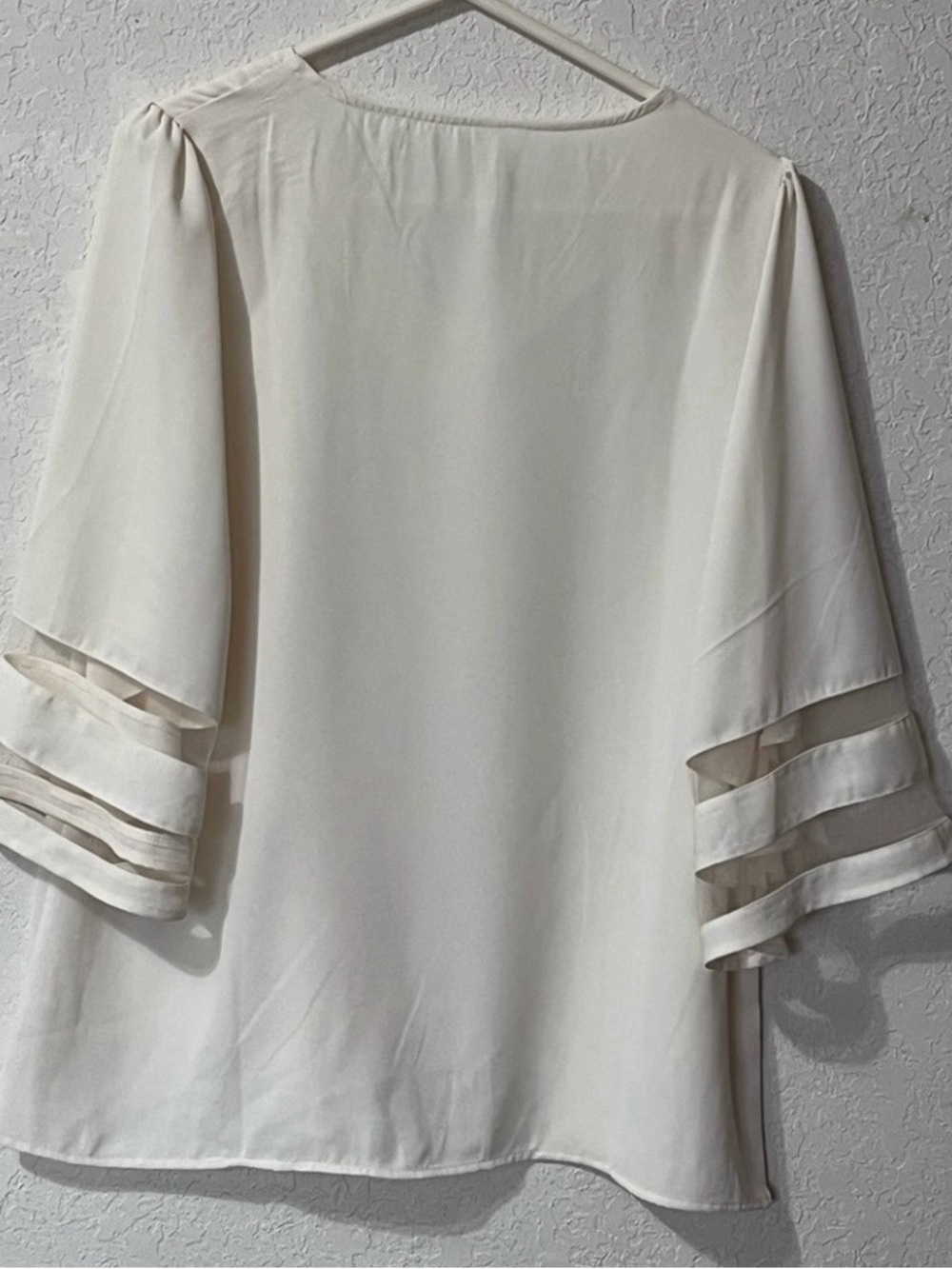 Zenana Cream Flowy Bell Sleeve Mesh Blouse Size L Quiet Luxury Soft Feminine - Picture 5 of 12